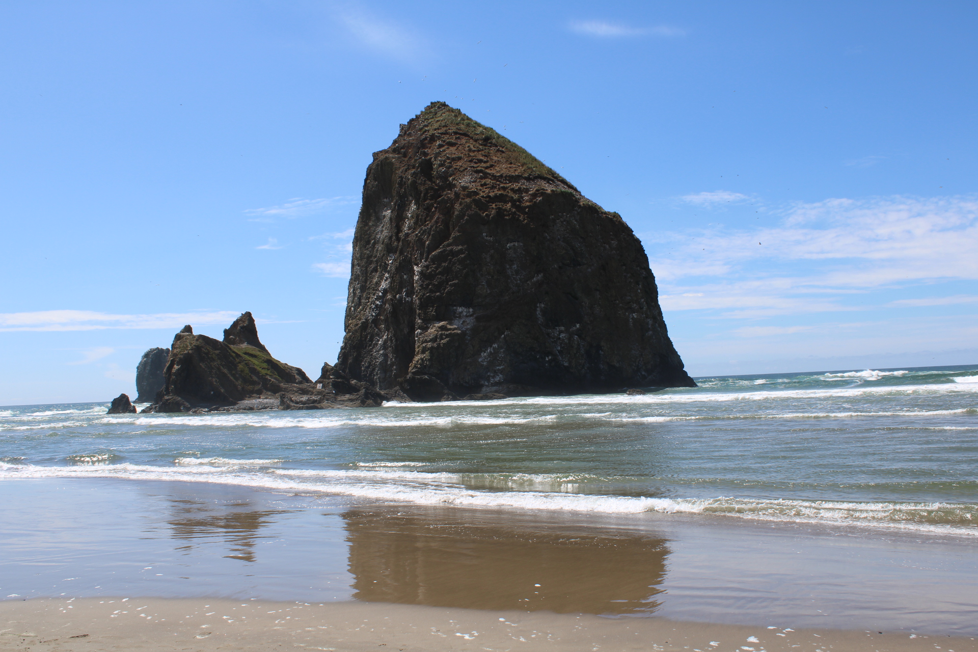 Haystack Rock - Cannon Beach Oregon photography preview